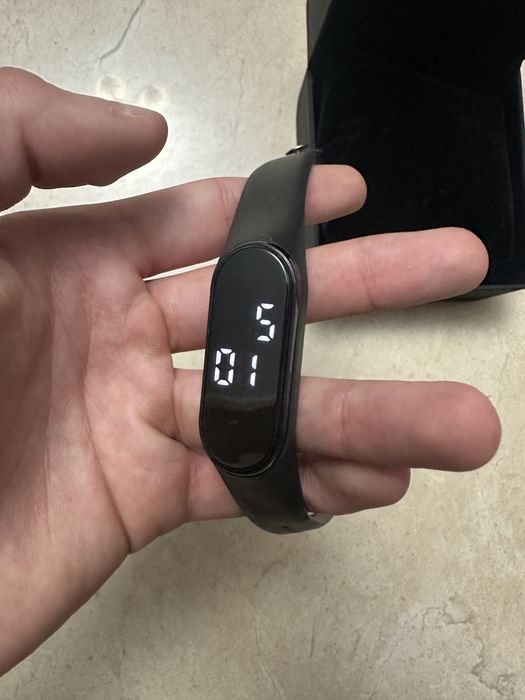 Ceas smart / bratara fitness Xiaomi Smart Band 10,