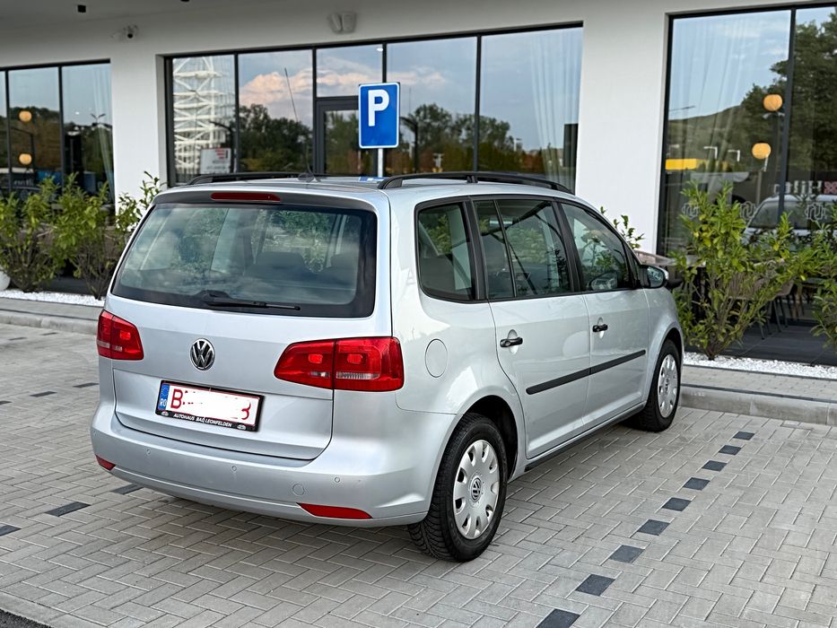 VOLKSWAGEN Touran 0 — imagine 4