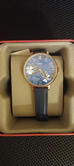 Vând Fossil dama, nou