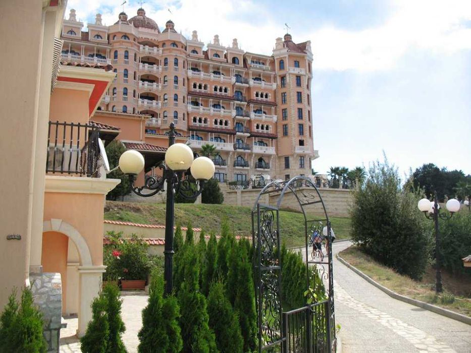 Продава се Къща в к.к. Елените - 217 кв.м за 1452 €/кв.м - Снимка #16