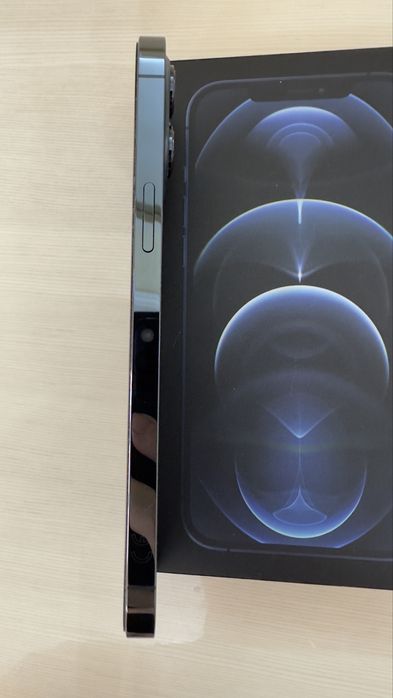 Продается iPhone 12 Pro Max