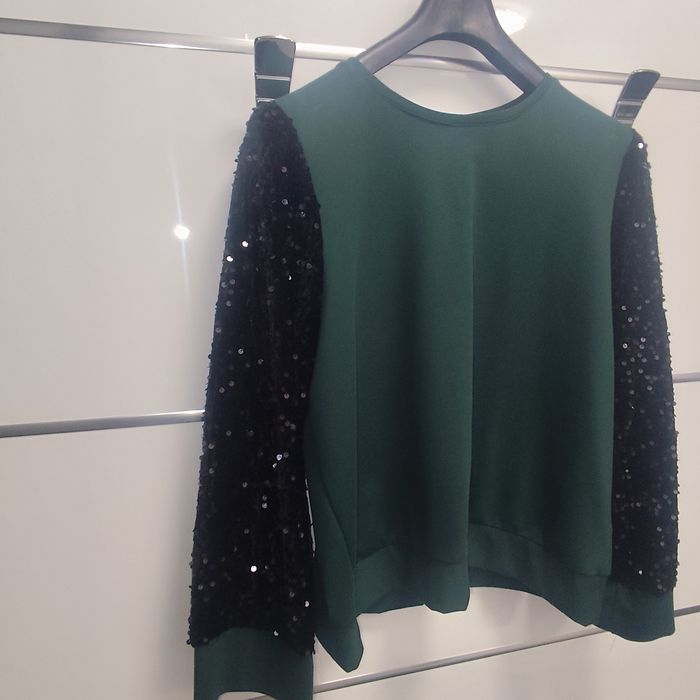 Дамске комплект с паети в петролено зелено