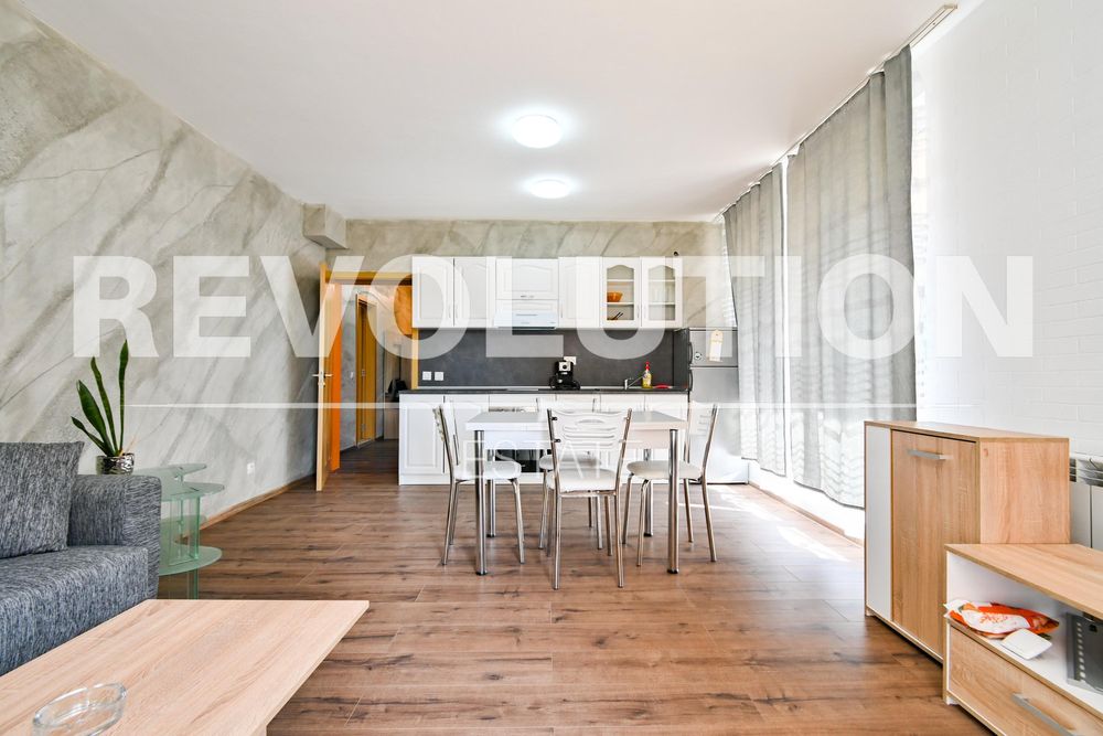 Дава се под наем Двустаен апартамент в София, Надежда 2 - 100 кв.м за 450 € - Снимка #2