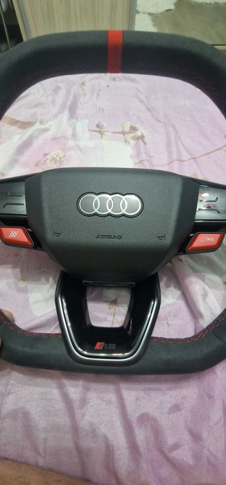 Нов кожен волан audi rs e-tron Alcantara