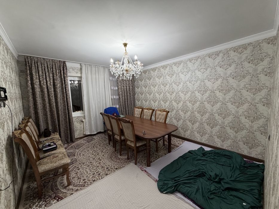 Продайотся квартира на карасарай в дол дороге 4 х комнтная