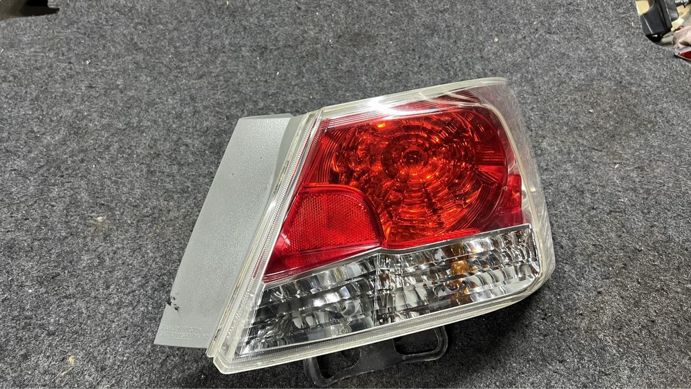 Задний фонарь Хонда Аккорд