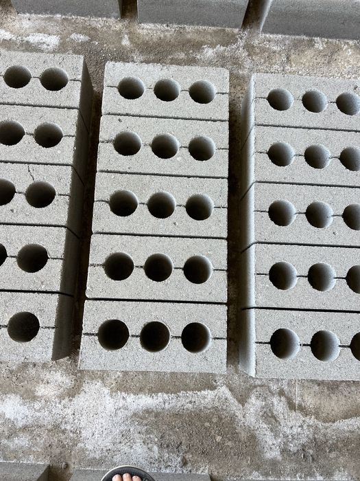 Шлака блок /прес блок