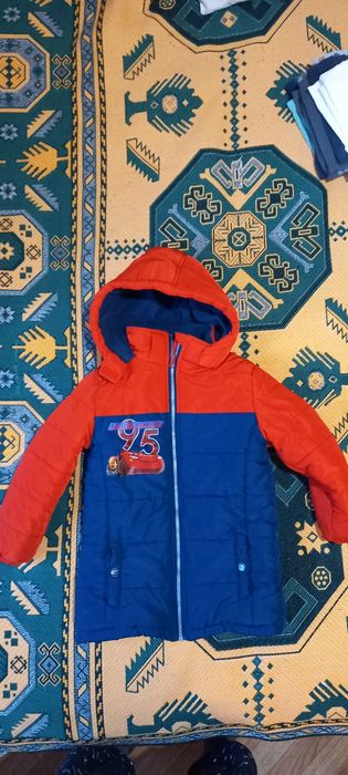 Детская куртка.  Продам.