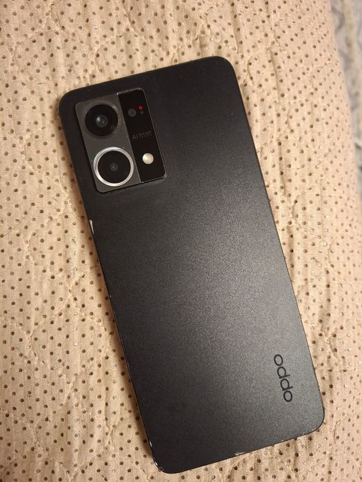 Oppo Reno 7 отличном состоянии