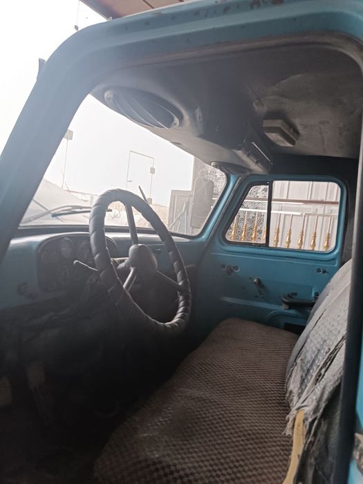 Benzavoz Gaz 53 sotiladi