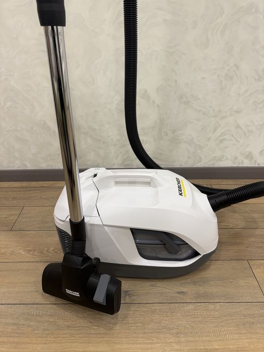 Пылесос (karcher).