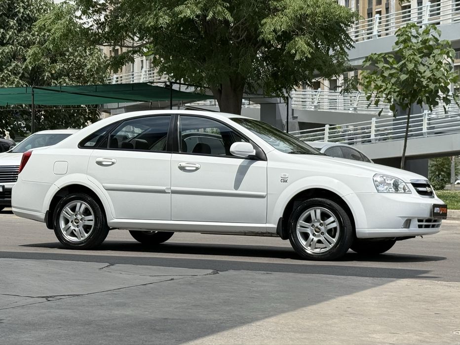 Lacetti Автомат 2010 год
