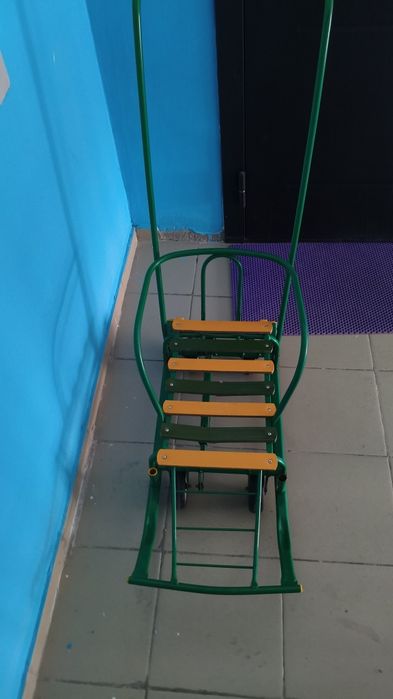 Детские санки с колесами