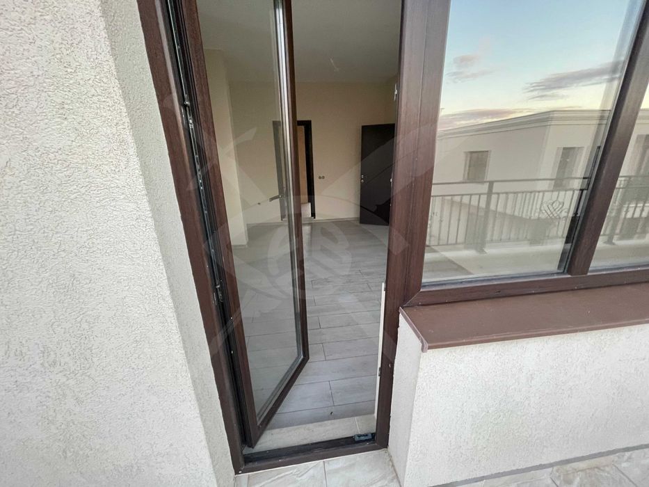 Продава се Къща в Бургас, Сарафово - 140 кв.м за 1136 €/кв.м - Снимка #2