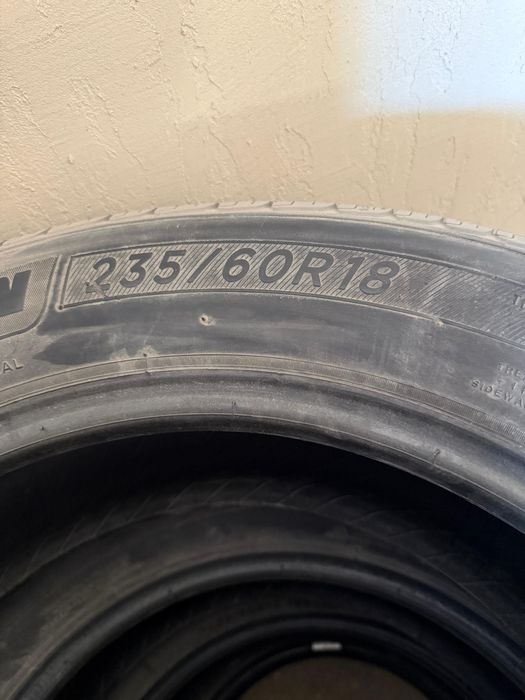 Продам шины Michelin Defender
