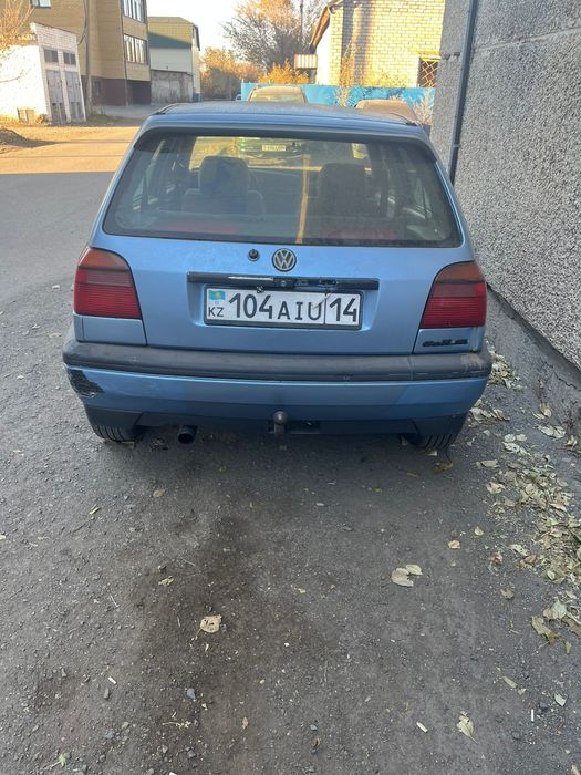 Продам машину Volkswagen Golf 3