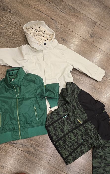 110 см , 4-5 год Zara якета, грейки, елеци и ветровки