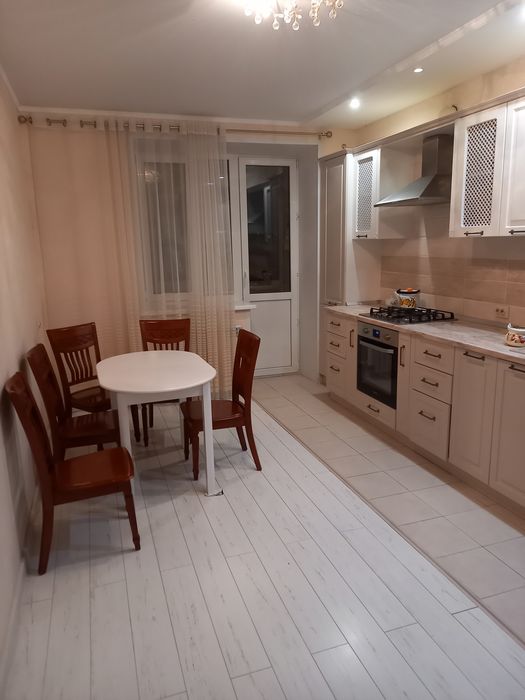 Сдам 1-ком квартиру  60 м.кв.
