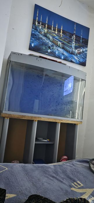 Аквариум сотилади 150 литр