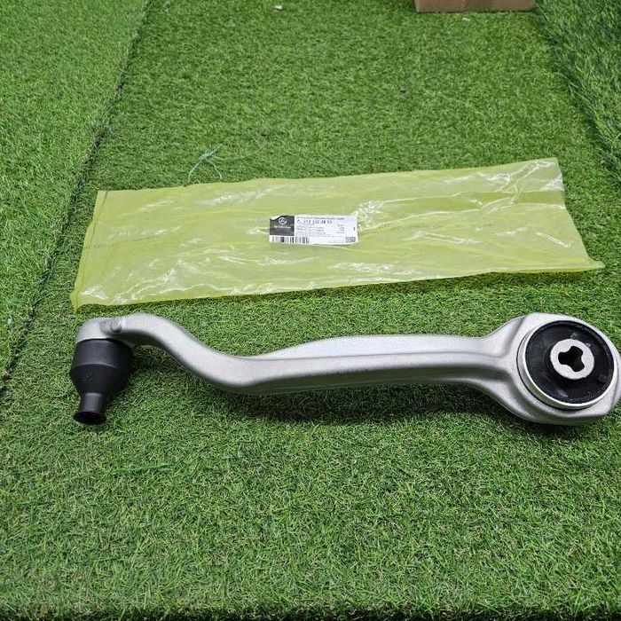 Рычаг продольный Mercedes E W212 перед. прав.