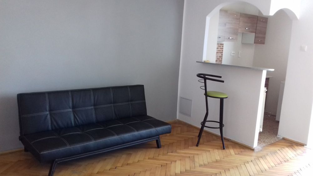 Închiriez apartament cu o cameră în Timișoara pe Calea Circumvalațiunii