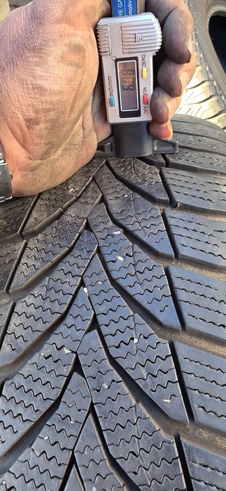 Гуми 2бр 225/45/17 - 1бр  - 89лв