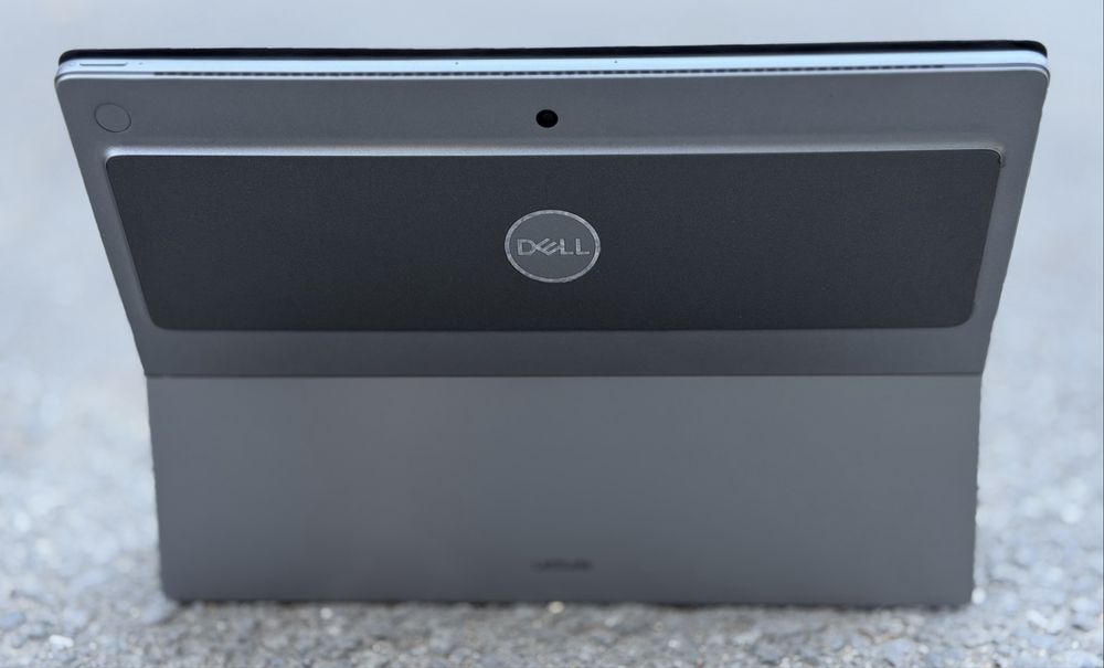 Лаптоп Dell Latitude 7320 Detachable / i5 11Gen / Touchscreen / Tablet 2in1