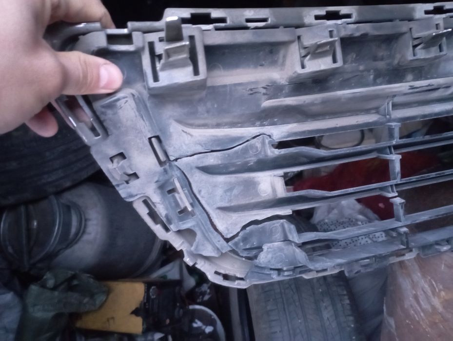 Продам решетку радиатора Равон Р4