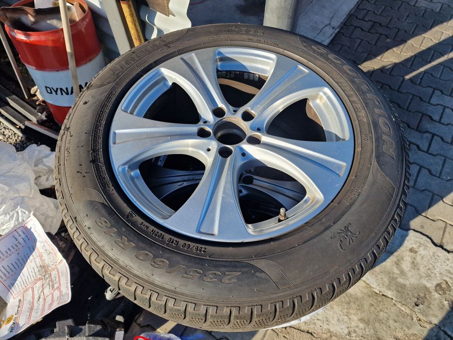 Гуми с Джанти 235/60 R18 Pirelli dot 2017