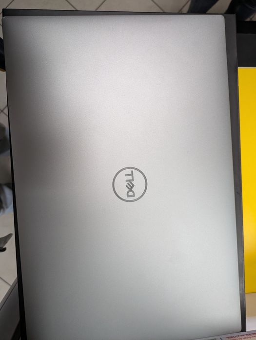 Dell precision 5560 Work Station