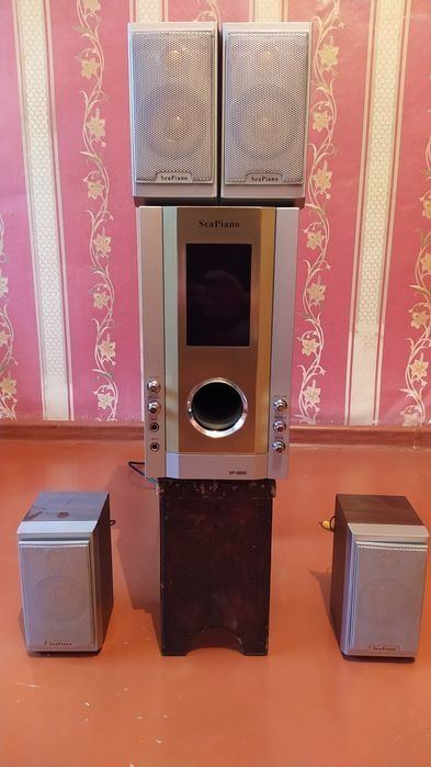 Музыкальный центр