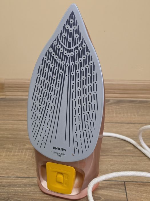 Ютия Philips Azur GC4905 3000W / Плоча SteamGlide Elite