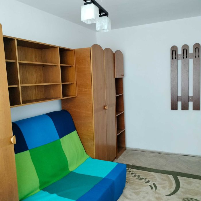 Inchiriez apartament