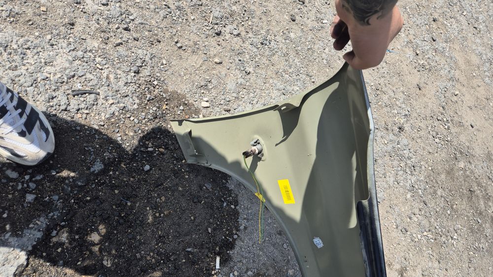 Оригинален Ляв калник за Пежо 206 98- 2005г