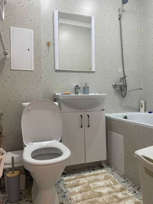 Кв посуточно и почасово , центр ( Зигзаг)