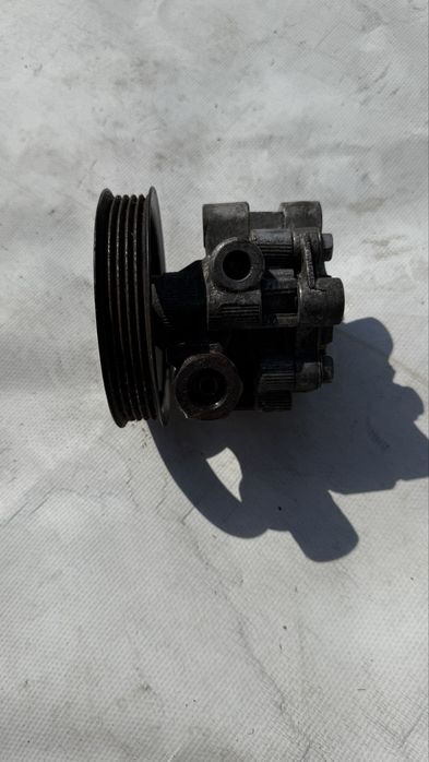 Хидравлична Помпа Toyota Avensis T250 /2003-2009г.