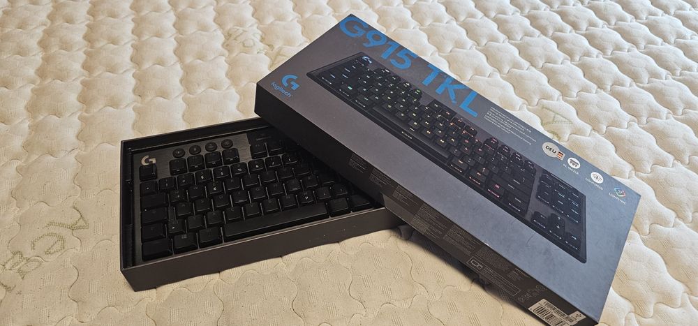 Logitech g915 TKL Lightspeed