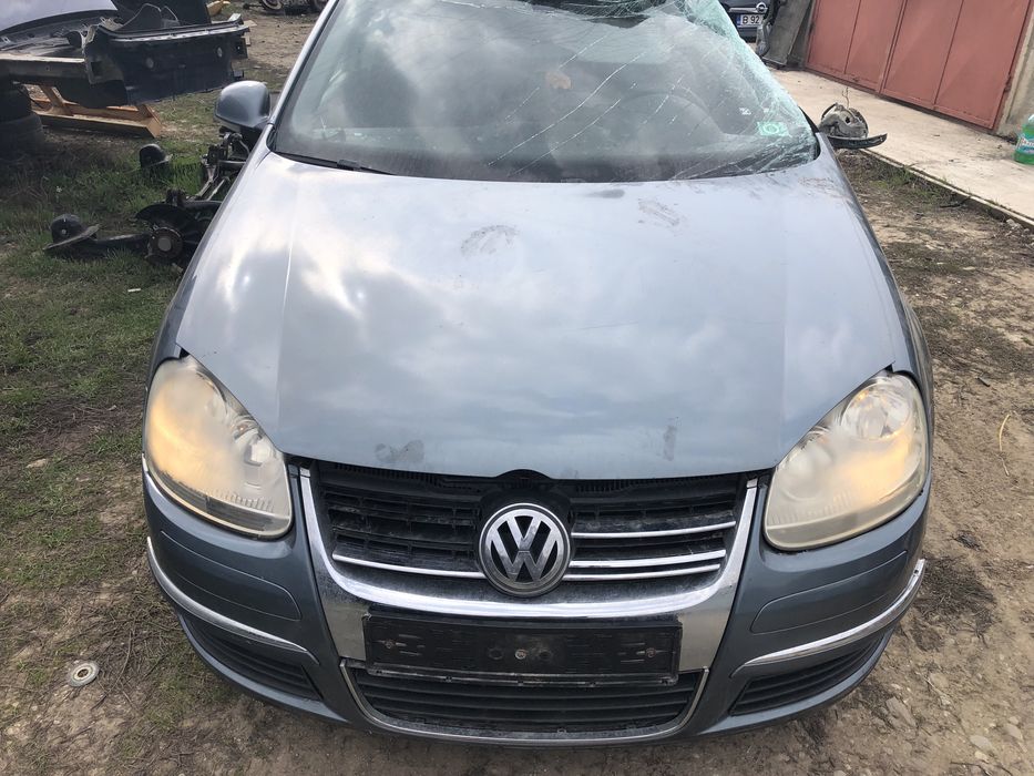 Bara fata Vw Jetta 2006 1.9 BKC 77kw 105cp completa grila