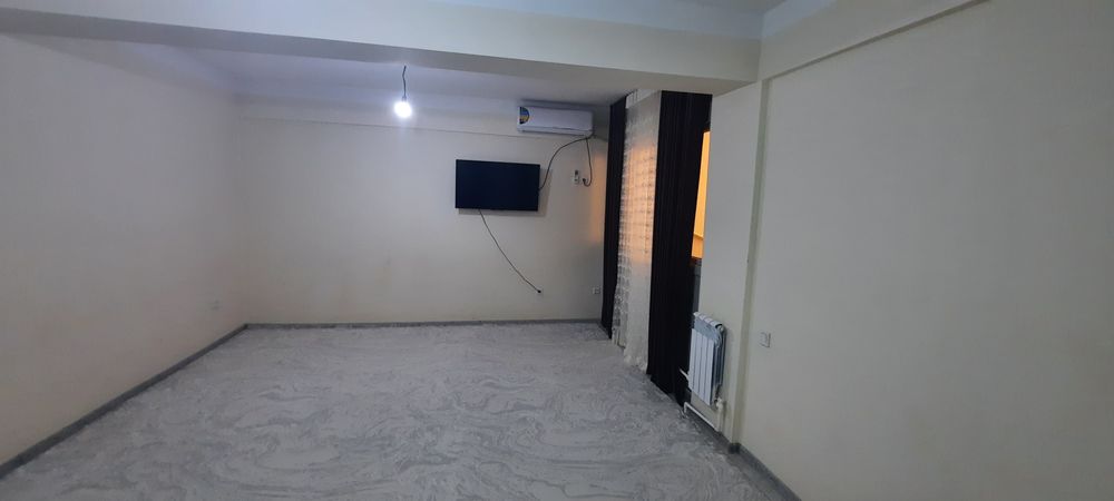 Квартира сотилади. 3 хонали 2-этаж.