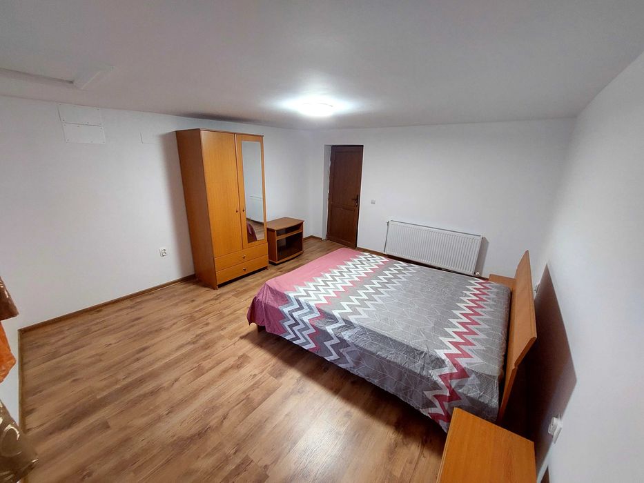 Apartament 2 camere la casa etaj 1