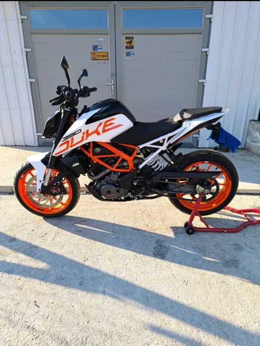 Продавам Ktm Duke 390