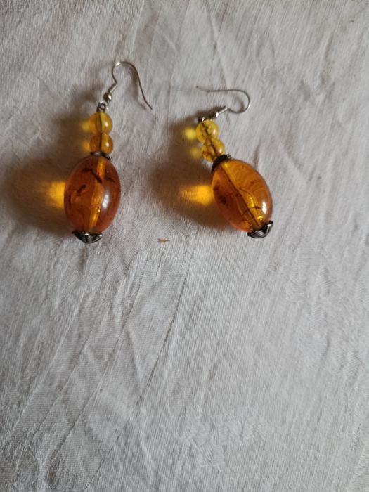 Cercei chihlimbar noi