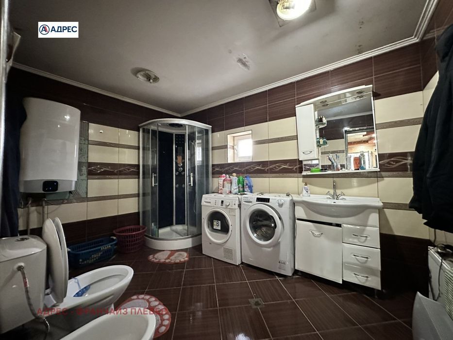 Продава се Къща в с. Горна Митрополия, Област Плевен - 157 кв.м за 812 €/кв.м - Снимка #10