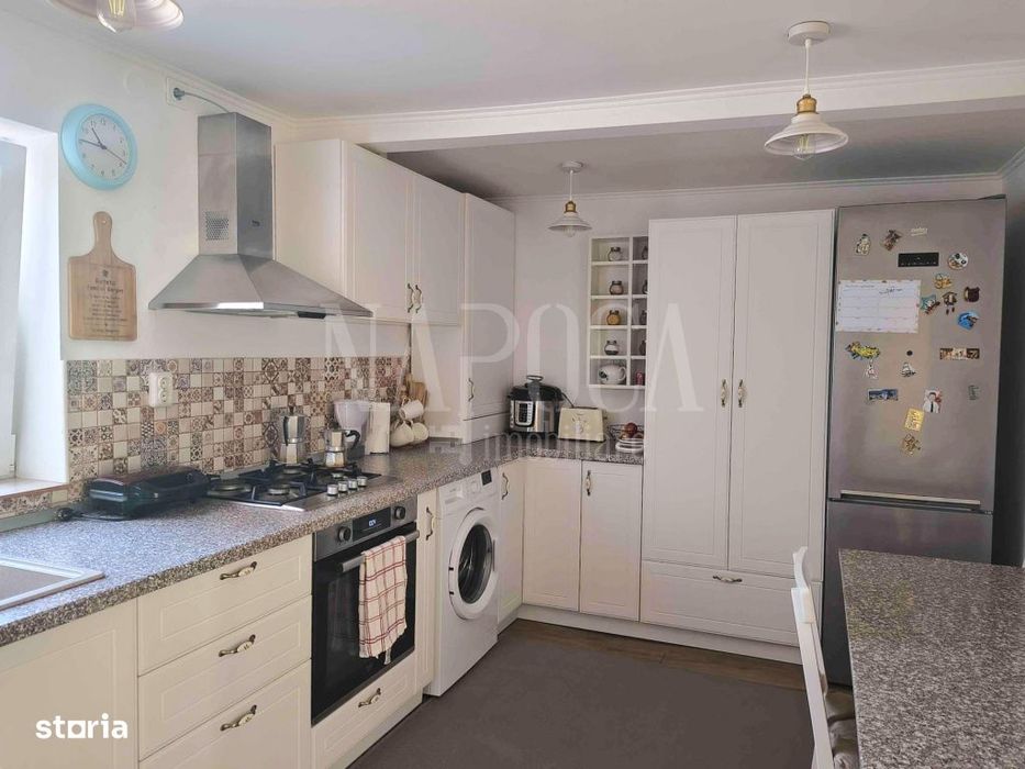 Apartament 4 camere de vanzare in Baciu