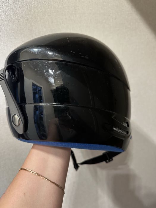 Шлем горнолыжный