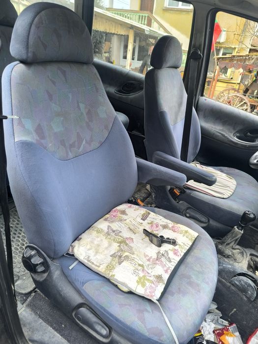 Ford Galaxy на части