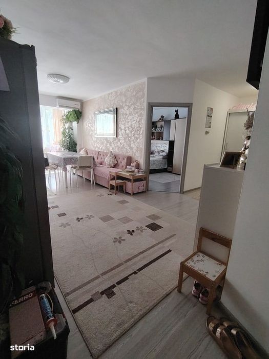 Vanzare Apartament 3 camere semidecomandat, 59 mp, Florilor