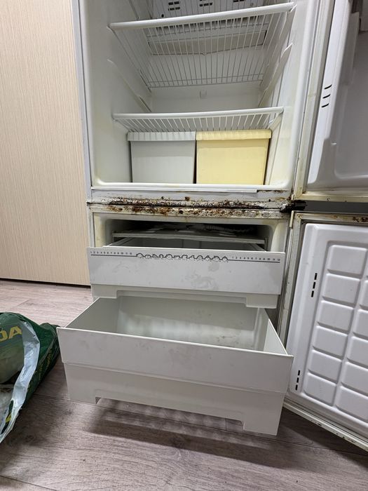 Продам холодильник