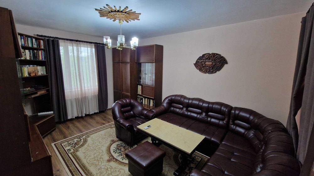 Обзаведена къща с барбекю гр. Мартен