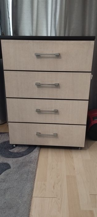 Скрин+2нощни шкафчета 200лв.